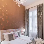 Gozsdu Charming By Nw *