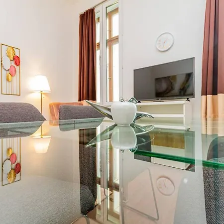 Appartamento Gozsdu Charming By Newave