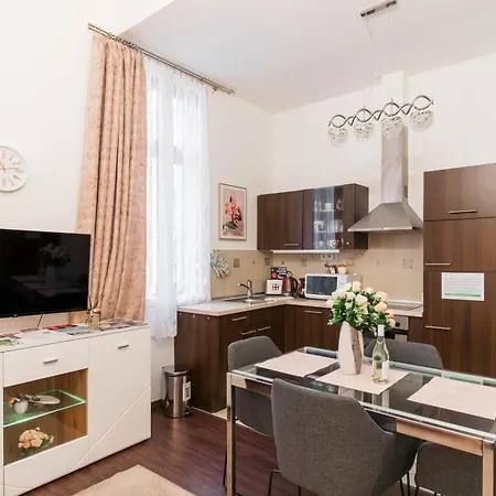 Gozsdu Charming By Nw Apartamento