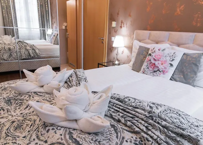 Gozsdu Charming By Newave *