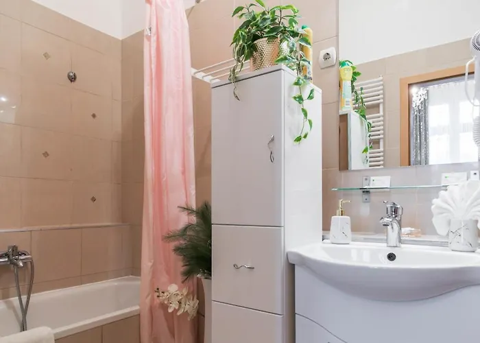 شقة Gozsdu Charming By Newave *