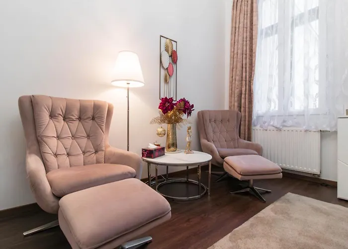 Gozsdu Charming By Newave