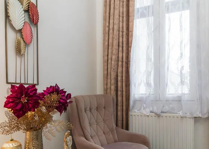 Gozsdu Charming By Newave *