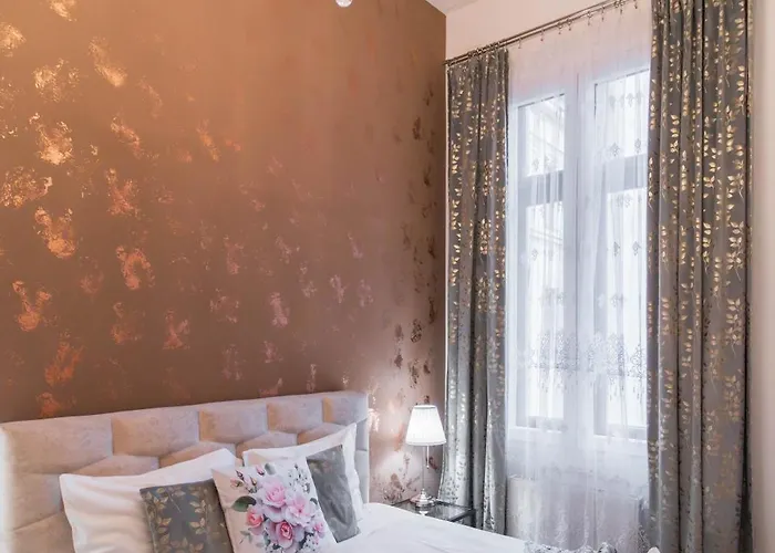 Gozsdu Charming By Newave *