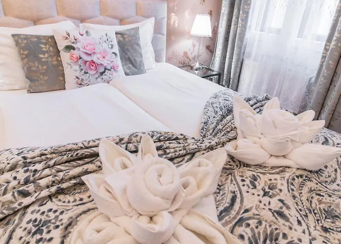 Gozsdu Charming By Newave شقة *